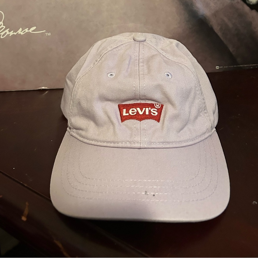 Levi's Snap Back Hat Color Purple
